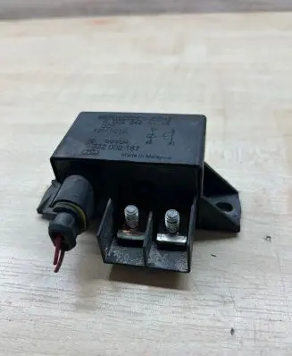 Mercedes-Benz E W211 Charging relay A0025426419
