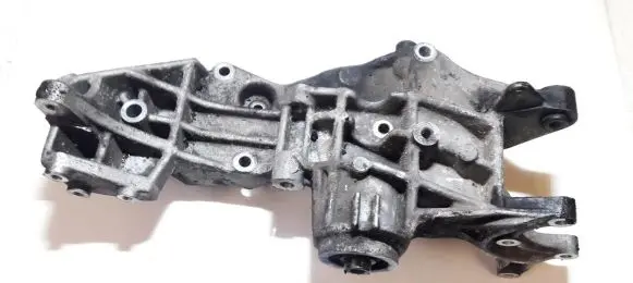 Audi A4 S4 B5 8D Engine mounting bracket 058145523d