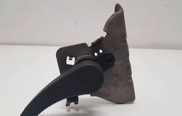 Engine bonnet (hood) release handle