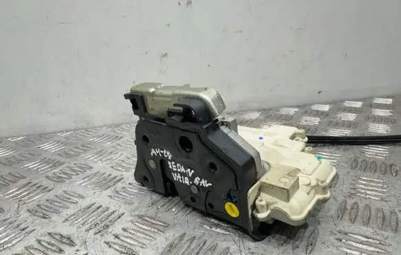 Audi A4 S4 B8 8K Rear door lock 8K0839015