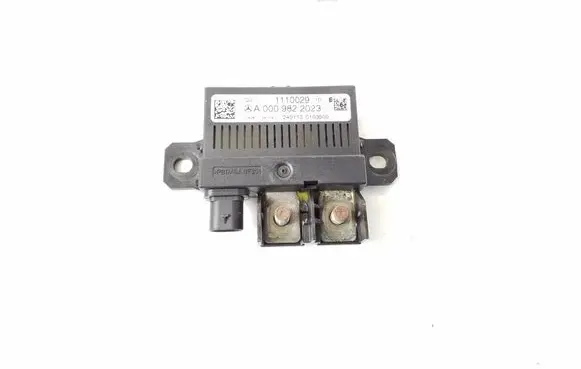 Mercedes-Benz E C207 W207 Other relay A0009822023