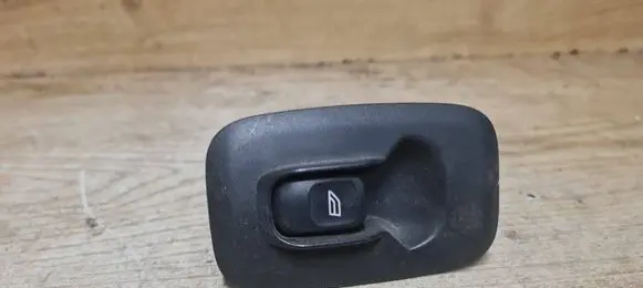 Volvo V70 Electric window control switch 30658696