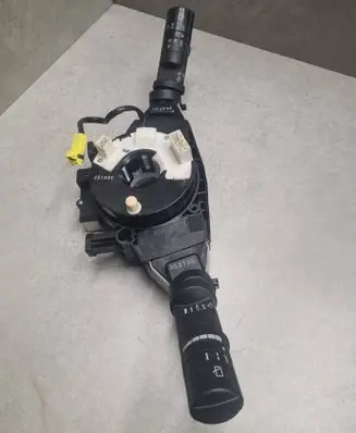 Wiper turn signal indicator stalk/switch