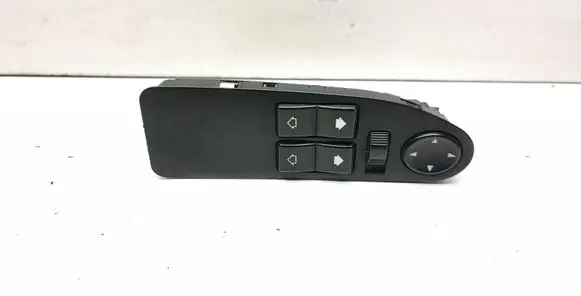 BMW 5 E39 Electric window control switch 8368967