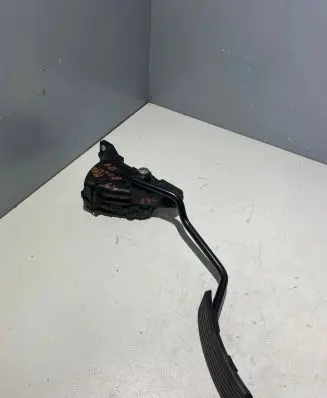 Volvo S40, V40 Accelerator throttle pedal 30865642 6PV00830100 M865642