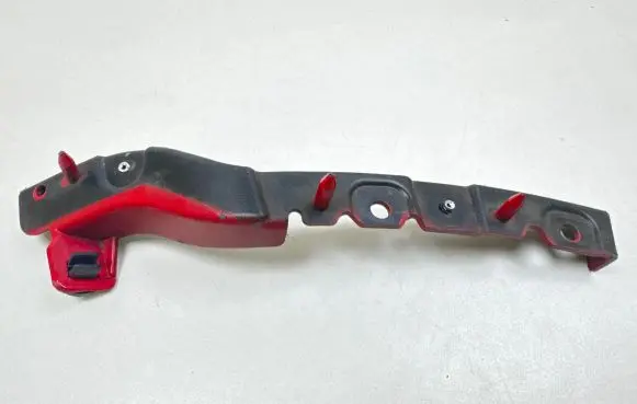 Ford Fusion Front bumper mounting bracket DNKC8L6A