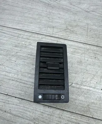 Volkswagen Transporter - Caravelle T5 Dashboard side air vent grill/cover trim 7H5815706B