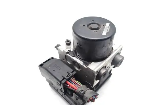 Mercedes-Benz C W204 ABS Pump A2044313812 A2045455232