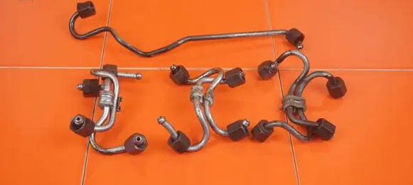 BMW 3 E90 E91 Fuel injector supply line/pipe M57D30