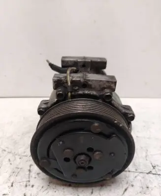 Renault Scenic I Air conditioning (A/C) compressor (pump) SD7V16 7700866828 3805301860