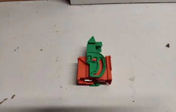 Mitsubishi Outlander Battery relay fuse 