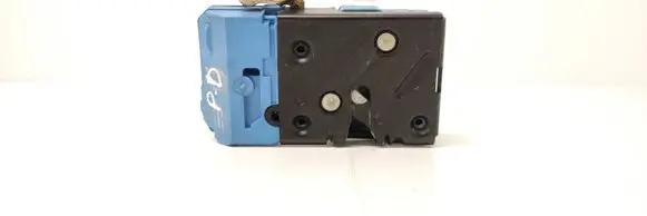 Volvo XC70 Front door lock 8650546