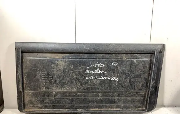 Volkswagen Jetta V Tailgate trim 1K5867462