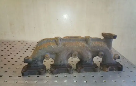 Mitsubishi Pajero Exhaust manifold