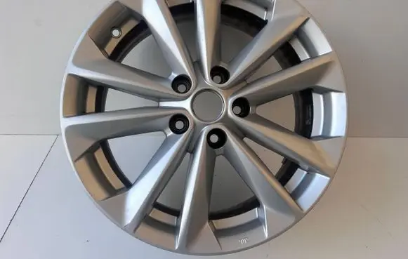 Nissan Qashqai R17 alloy rim 4EA1A