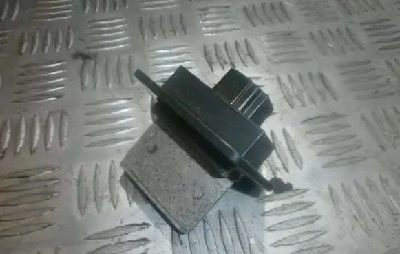 Mazda 626 Heater blower motor/fan resistor HB151GA5RA
