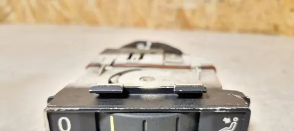 Volkswagen Touareg I Air circulation switch 7l6819766