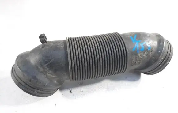 Volkswagen Golf V Air intake hose/pipe 1K0129684L