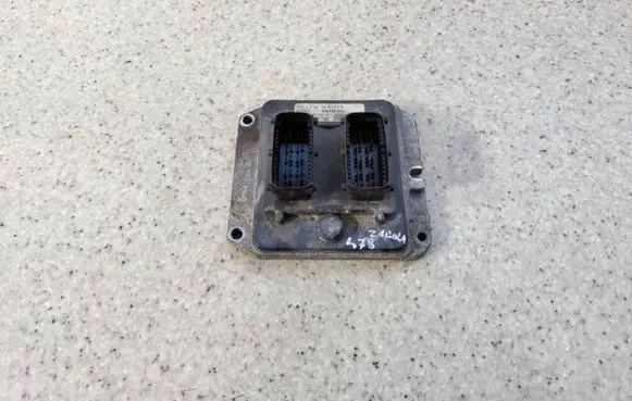 Opel Zafira A Engine control unit/module 90582539