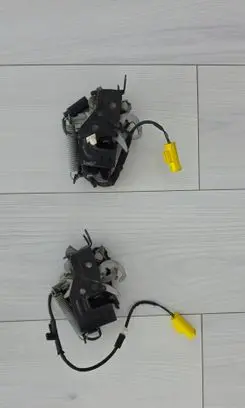 BMW 5 G30 G31 G38 Engine bonnet/hood lock/catch 7347411 7347410