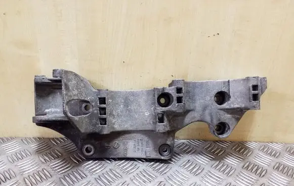 Volkswagen Golf IV Generator/alternator bracket 045903143C