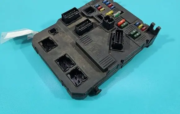 Citroen C3 Central body control module F0200 IMPRK1578352