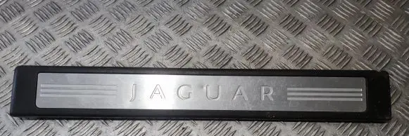 Jaguar XF X250 Front sill trim cover 8X2313201