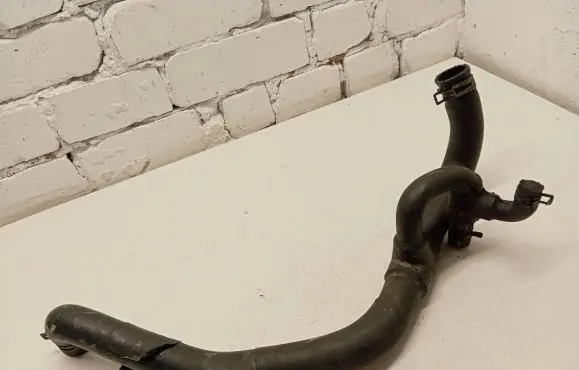 Volkswagen Transporter - Caravelle T4 Engine coolant pipe/hose 044121101L