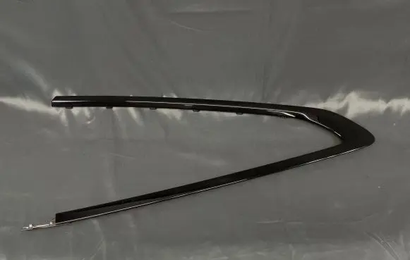 BMW 8 G15 Rear side glass trim 7456084 5140615