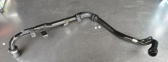 Volkswagen PASSAT B5.5 Other engine bay part 058133785E