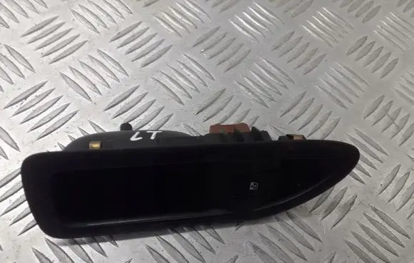 Renault Laguna II Quarter vent window switch 8200016013