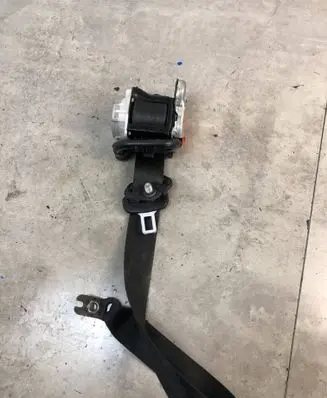 Skoda Octavia Mk3 (5E) Front seatbelt 5E0857701