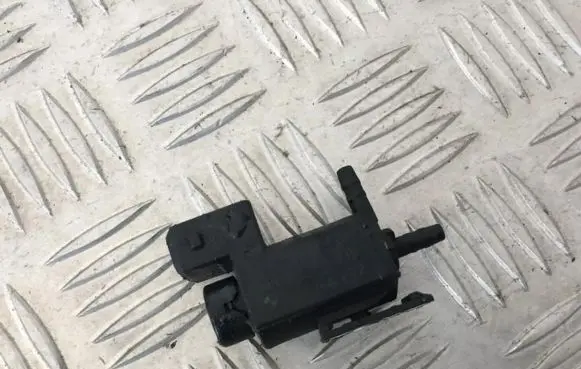 BMW X5 E53 Turbo solenoid valve 1742712 7.22341.00