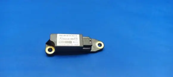 Mercedes-Benz S W220 Airbag deployment crash/impact sensor 2208204426