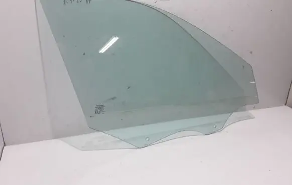 Volvo XC90 Front door window glass four-door 31352945
