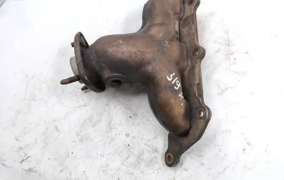Cadillac CTS Exhaust manifold