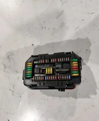 BMW X5 F15 Fuse module 6819653 19326000004