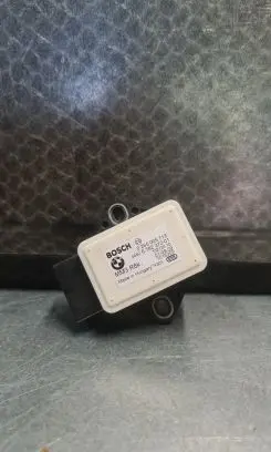 BMW X3 E83 ESP acceleration yaw rate sensor 0265005713 6782372