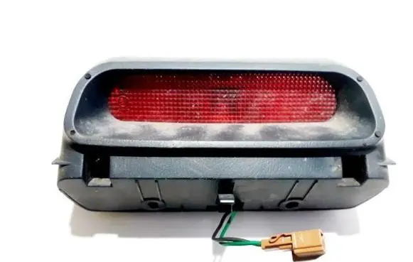 Nissan Almera Third/center stoplight 4732