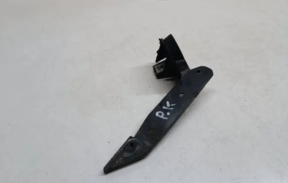 BMW 3 E90 E91 Fender mounting bracket 7058447