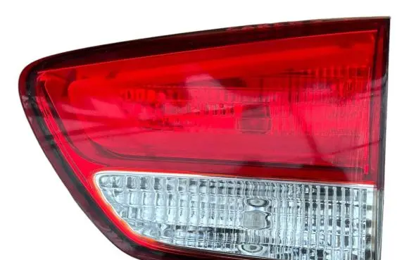 KIA Carens III Tailgate rear/tail lights 92404A4