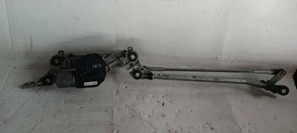 Porsche Cayenne (92A) Front wiper linkage and motor 7p0955023