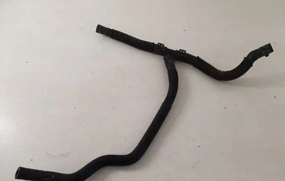 Audi Q2 - Engine coolant pipe/hose