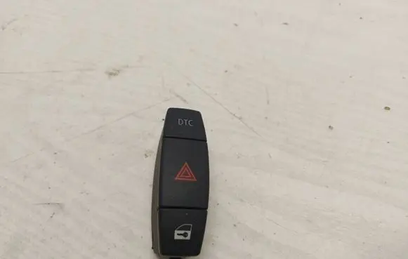 BMW 1 E81 E87 Hazard light switch 6945603