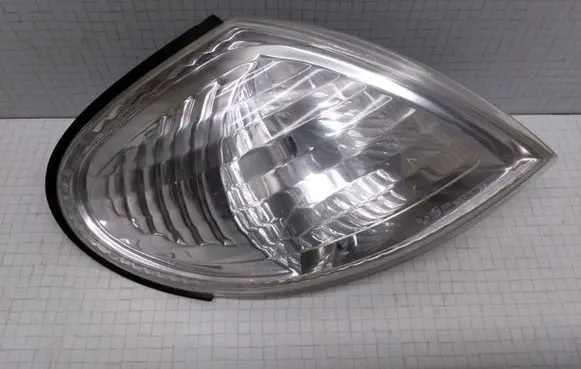 Nissan Almera N16 Front indicator light