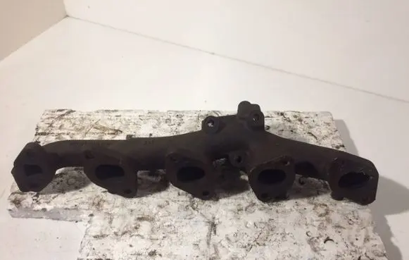 Opel Zafira A Exhaust manifold 90500928