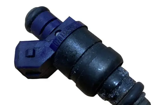 Audi A4 S4 B5 8D Fuel injector 078133551L