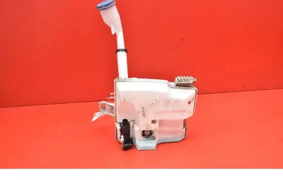 Ford Focus Windshield washer fluid reservoir/tank BV61-17B613-CA
