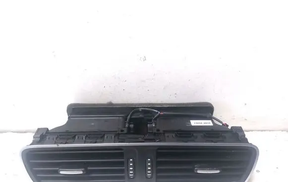 Volkswagen PASSAT B7 Dashboard air vent grill cover trim 3AC819728A