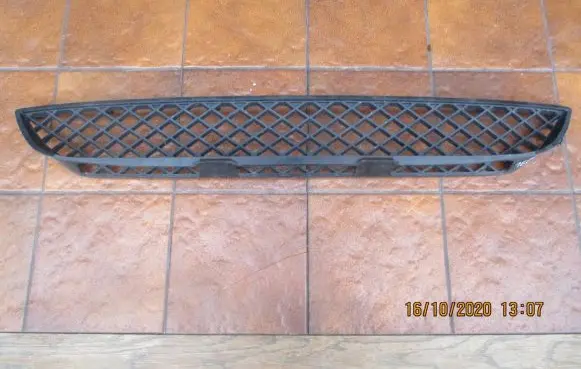 Mercedes-Benz Sprinter W906 Front bumper lower grill A9068850053